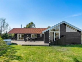 Holiday Home Persa - from the sea by Interhome, Hals